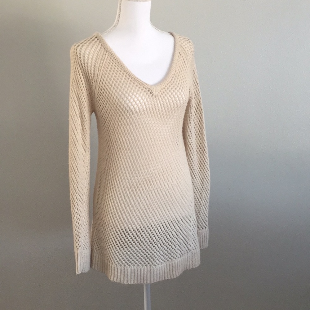 3/$15 👾 Urban outfitters BDG sweater. Size large